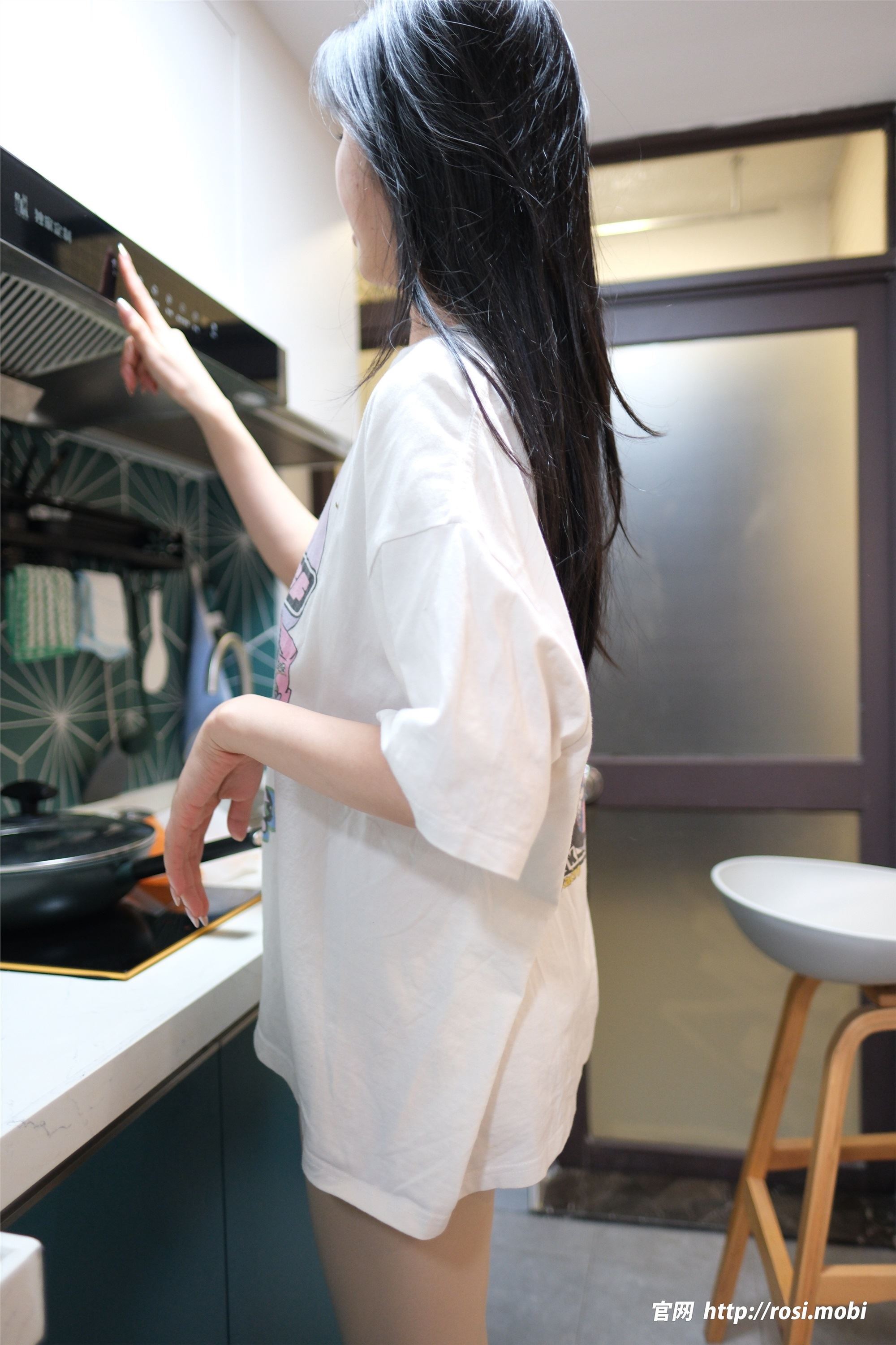 ROSI写真 2025.02.05 NO.4811